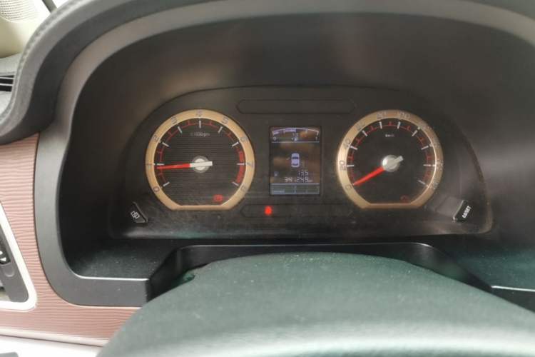 Used FORTHING Lingzhi 2017 M5L 1.6L 7-Seater Standard Model Instrument Cluster