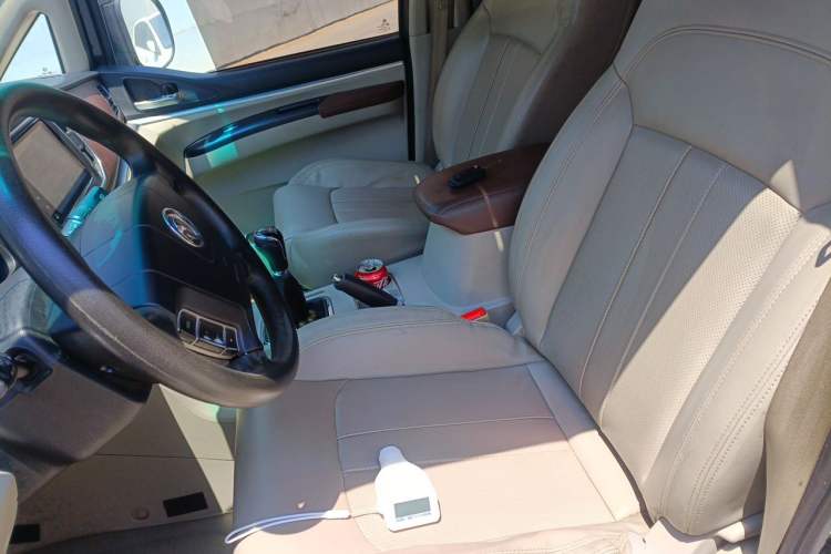 Used FORTHING Lingzhi 2017 M5 1.6L Luxury Model Left Front Seat