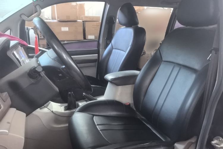 Used FORTHING Lingzhi 2017 M5L 1.6L 7-Seater Standard Model Left Front Seat