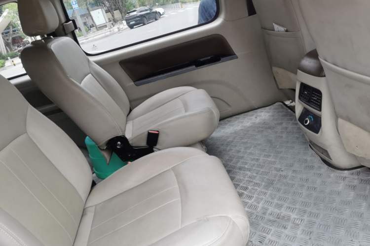 Used FORTHING Lingzhi 2017 M5L 1.6L 7-Seater Standard Model Left Rear Seat