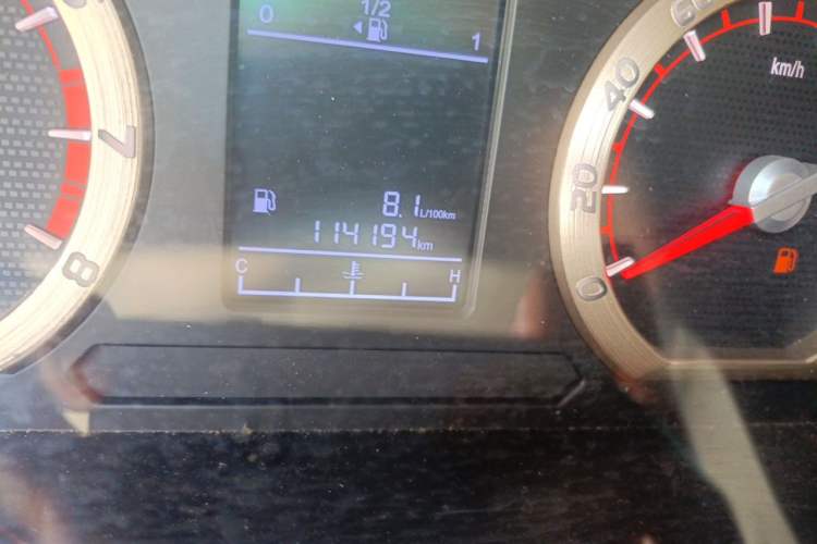 Used FORTHING Lingzhi 2017 M5 1.6L Luxury Model Odometer Close Up