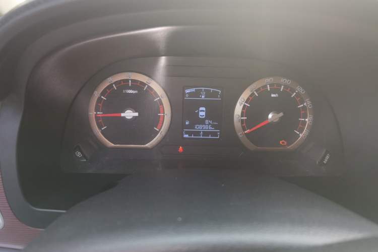 Used FORTHING Lingzhi 2017 M5 1.6L Luxury Model Odometer Close Up