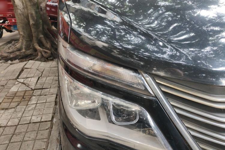 Used FORTHING Lingzhi 2017 M5L 1.6L 7-Seater Standard Model Right Front Headlight