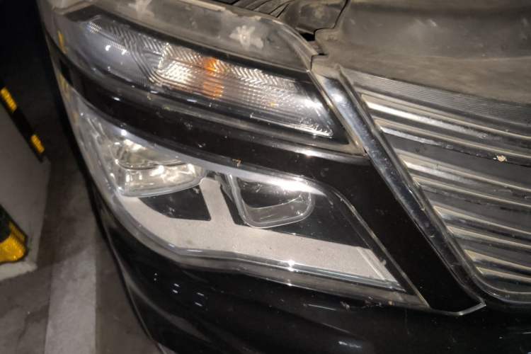 Used FORTHING Lingzhi 2017 M5L 1.6L 7-Seater Standard Model Right Front Headlight