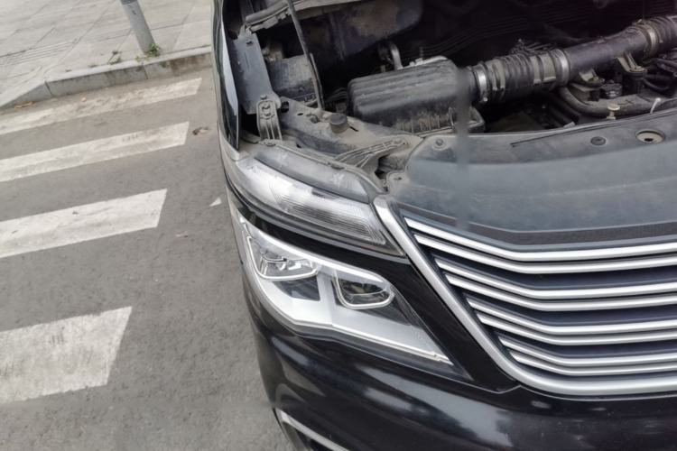 Used FORTHING Lingzhi 2017 M5L 1.6L 7-Seater Standard Model Right Front Headlight