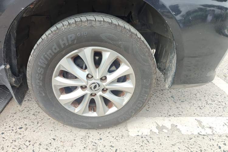 Used FORTHING Lingzhi 2017 M5L 1.6L 7-Seater Comfort Model Right Front Wheel Hub