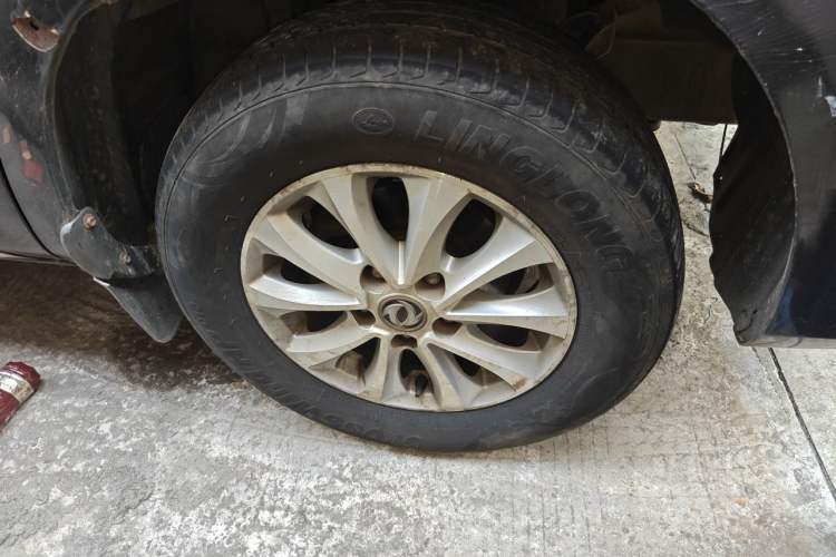 Used FORTHING Lingzhi 2017 M5 1.6L Comfort Model Right Front Wheel Hub