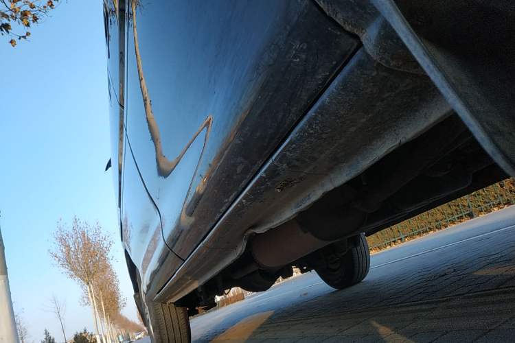 Used FORTHING Lingzhi 2017 M5L 1.6L 7-Seater Standard Model Right Side Sill