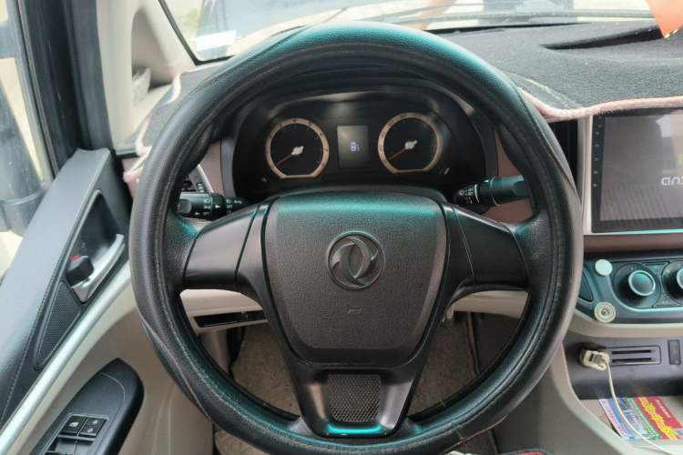Used FORTHING Lingzhi 2017 M5L 1.6L 7-Seater Standard Model Steering Wheel