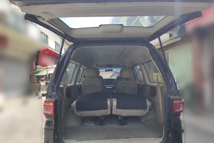 Used FORTHING Lingzhi 2017 M5L 1.6L 7-Seater Standard Model Trunk