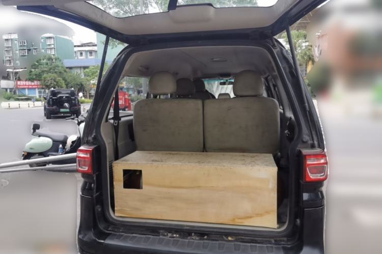 Used FORTHING Lingzhi 2017 M5L 1.6L 7-Seater Standard Model Trunk