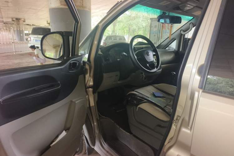 Used FORTHING Lingzhi 2017 Restyled M3L 1.6L 7-Seater Comfort Version Driver Seat