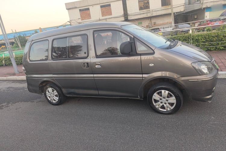 Used FORTHING Lingzhi 2017 V3 1.5L 7-seater Standard Model Exterior 2