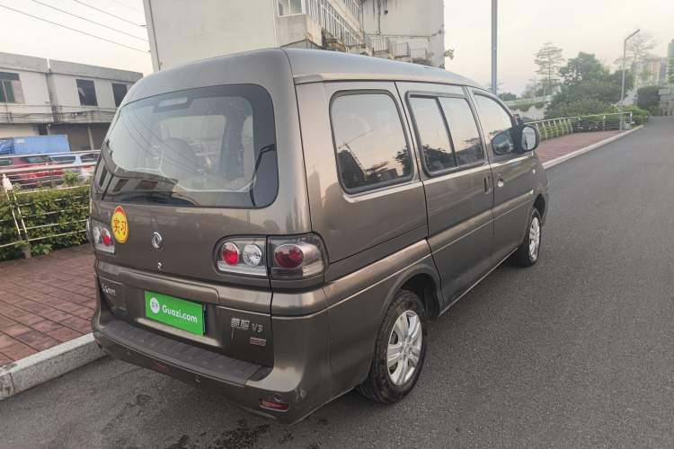 Used FORTHING Lingzhi 2017 V3 1.5L 7-seater Standard Model Exterior 3