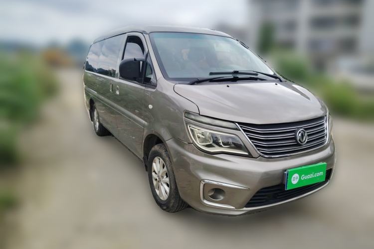 Used FORTHING Lingzhi 2017 M5L 1.6L 9-Seater Comfort Model Front Right 45 Deg