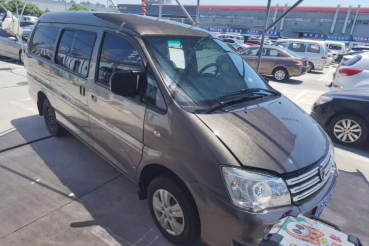 Used FORTHING Lingzhi 2017 Facelifted M3L 1.6L 7-Seater Standard Version Front Right 45 Deg