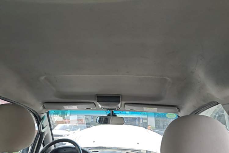 Used FORTHING Lingzhi 2017 M3L 1.6L 7-Seater Comfort Model Headliner