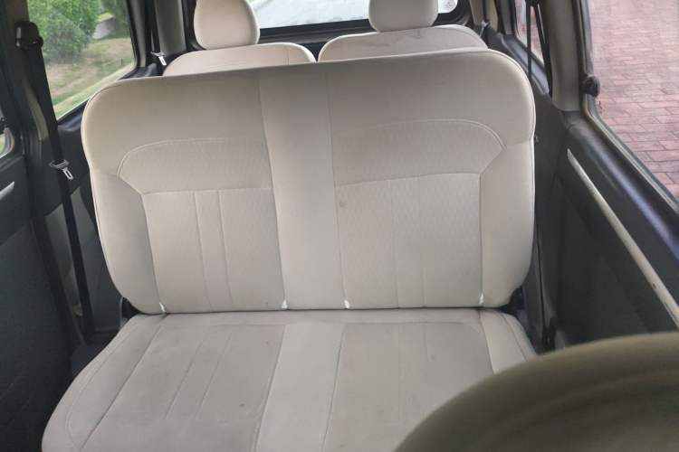 Used FORTHING Lingzhi 2017 V3 1.5L 7-seater Standard Model Interior 1