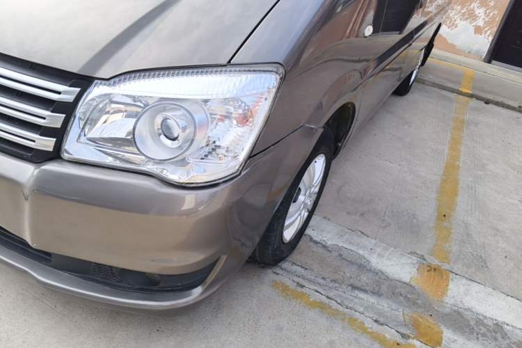 Used FORTHING Lingzhi 2017 Facelifted M3L 1.6L 7-Seater Standard Version Left Front Headlight