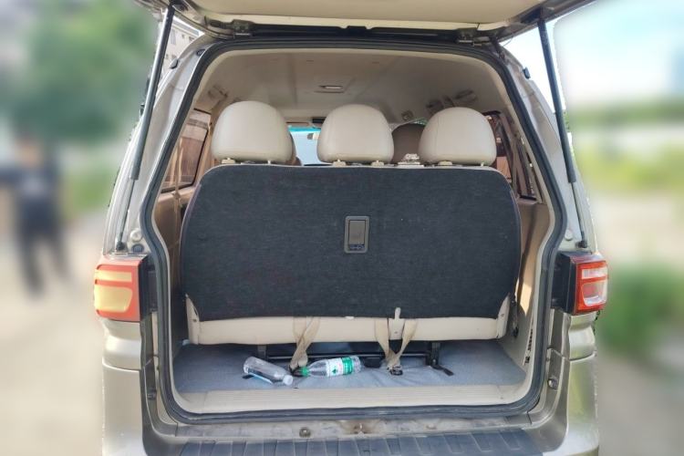 Used FORTHING Lingzhi 2017 M5L 1.6L 9-Seater Comfort Model Trunk