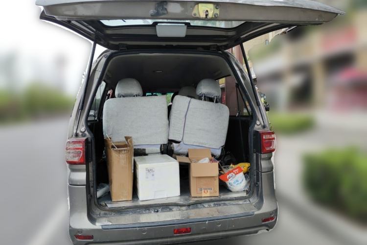 Used FORTHING Lingzhi 2017 M3L 1.6L 7-Seater Standard Model Trunk