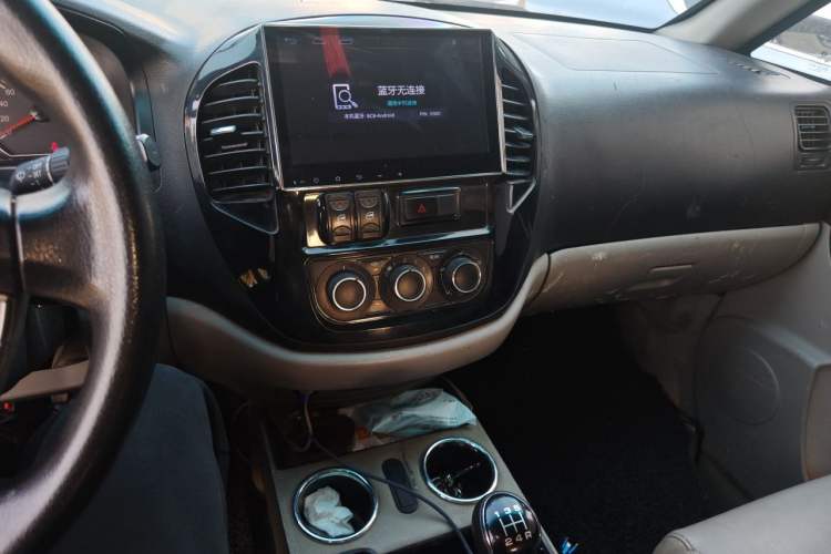 Used FORTHING Lingzhi 2017 M3L 1.6L 7-Seater Comfort Model Audio And AC Panel