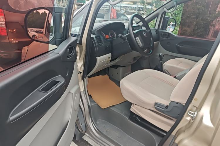 Used FORTHING Lingzhi 2017 M3L 1.6L 7-Seater Comfort Model Driver Seat