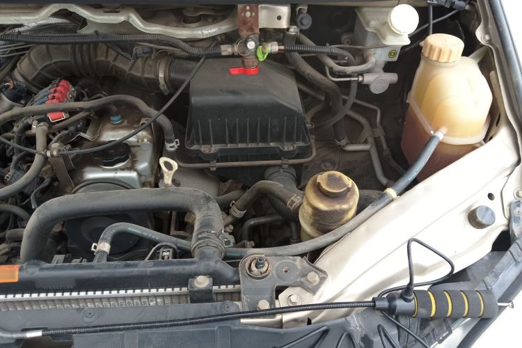 Used FORTHING Lingzhi 2017 V3 1.5L 7-Seater Comfort Model Engine Bay Left