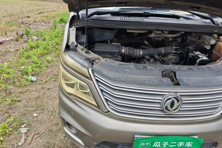 Used FORTHING Lingzhi 2017 M5L 1.6L 7-Seater Standard Model Engine Bay Right
