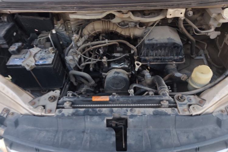Used FORTHING Lingzhi 2017 M3L 1.6L 7-Seater Comfort Model Engine Bay