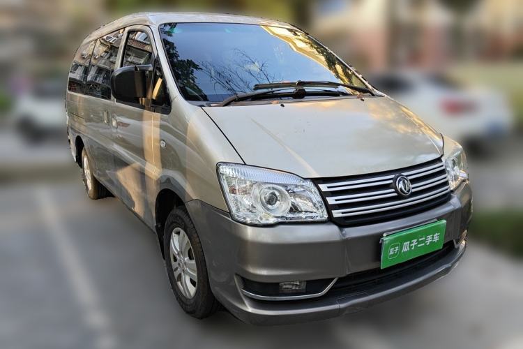 Used FORTHING Lingzhi 2017 M3L 1.6L 7-Seater Comfort Model Front Right 45 Deg