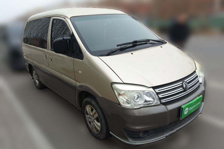 Used FORTHING Lingzhi 2017 V3 1.5L 7-Seater Comfort Model Front Right 45 Deg