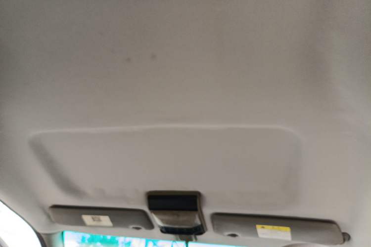 Used FORTHING Lingzhi 2017 Restyled M3L 1.6L 7-Seater Comfort Version Headliner