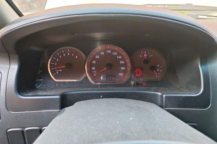 Used FORTHING Lingzhi 2017 M3L 2.0L 7-seater Standard Model Instrument Cluster