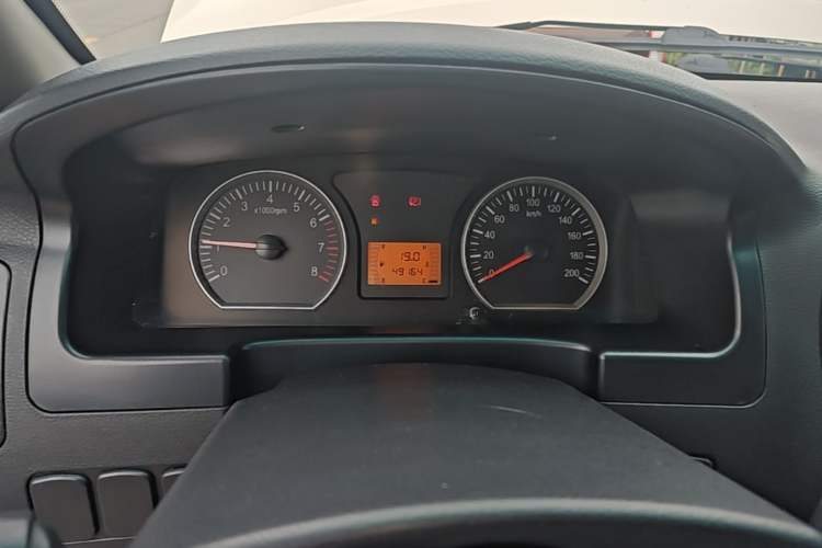 Used FORTHING Lingzhi 2017 M3L 1.6L 7-Seater Comfort Model Instrument Cluster