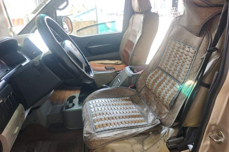 Used FORTHING Lingzhi 2017 M3L 1.6L 7-Seater Comfort Model Left Front Seat
