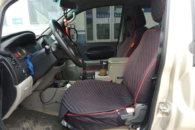 Used FORTHING Lingzhi 2017 V3 1.5L 7-Seater Comfort Model Left Front Seat