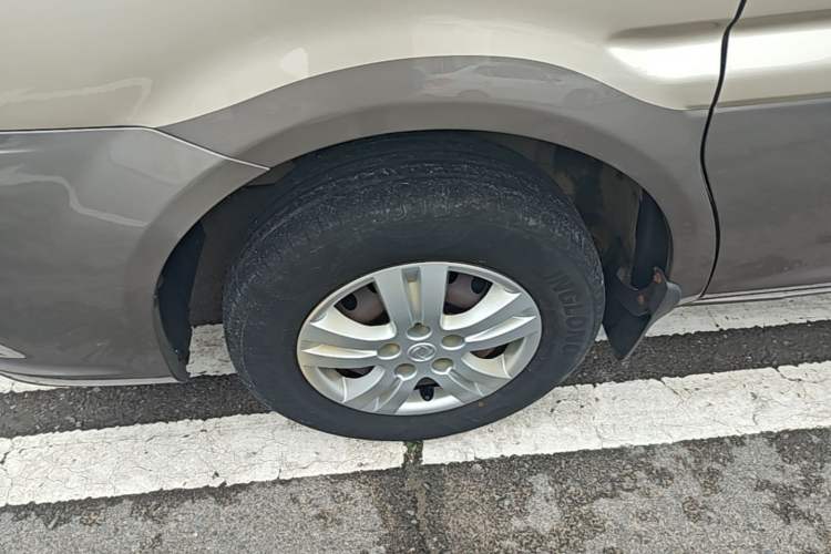 Used FORTHING Lingzhi 2017 M3L 1.6L 7-Seater Comfort Model Left Front Wheel Hub