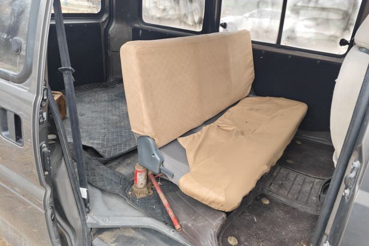 Used FORTHING Lingzhi 2017 V3 1.5L 5-Seater Special Offer Model Left Rear Seat