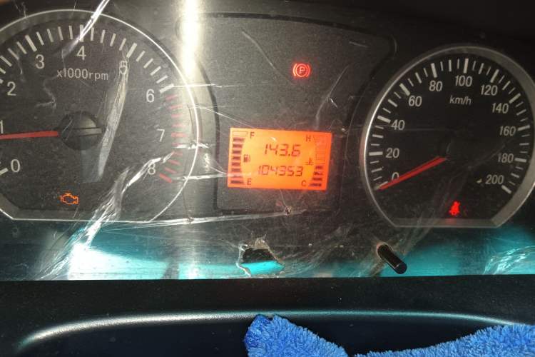 Used FORTHING Lingzhi 2017 V3 1.5L 7-Seater Comfort Model Odometer Close Up