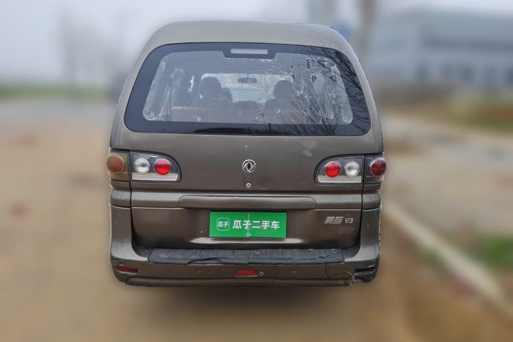 Used FORTHING Lingzhi 2017 V3 1.5L 5-Seater Special Offer Model Rear