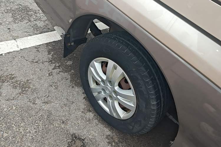 Used FORTHING Lingzhi 2017 M3L 1.6L 7-Seater Comfort Model Right Rear Wheel Hub