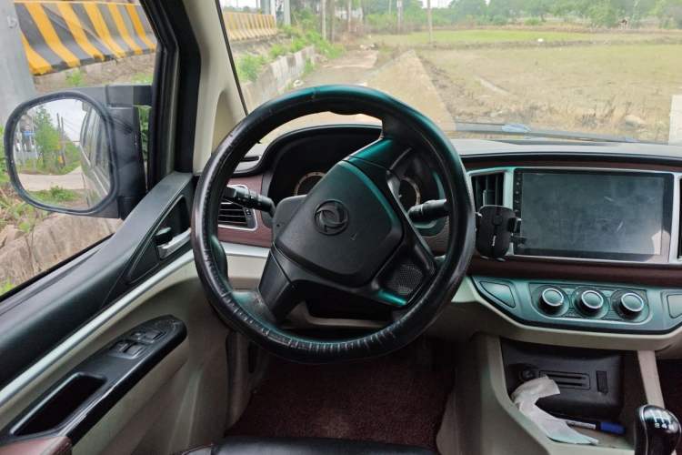 Used FORTHING Lingzhi 2017 M5L 1.6L 7-Seater Standard Model Steering Wheel