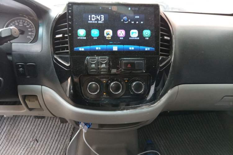 Used FORTHING Lingzhi 2017 Facelifted M3L 1.6L 7-Seater Standard Version Audio And AC Panel