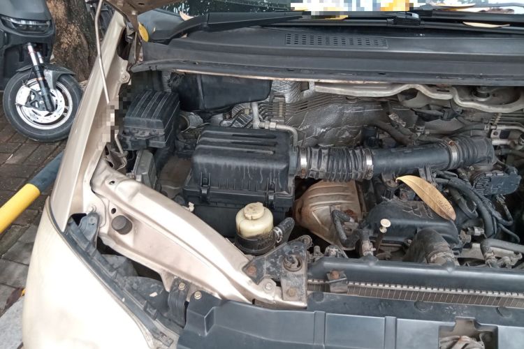 Used FORTHING Lingzhi 2017 Facelifted M3L 1.6L 7-Seater Standard Version Engine Bay Right