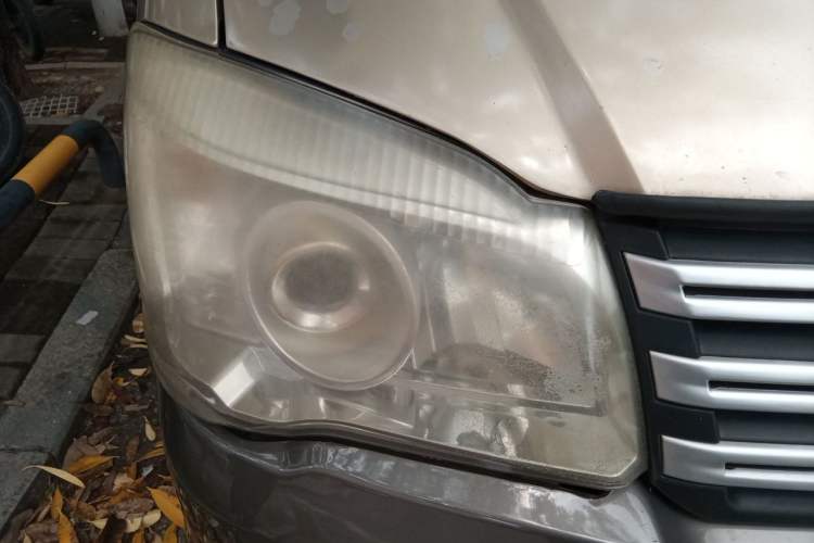 Used FORTHING Lingzhi 2017 Facelifted M3L 1.6L 7-Seater Standard Version Right Front Headlight