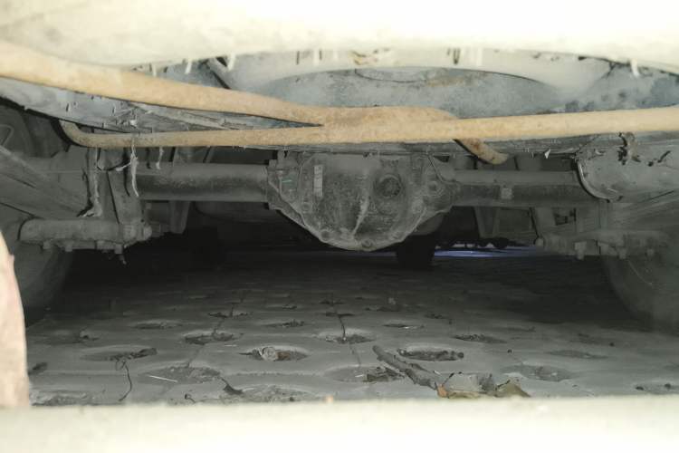 Used FORTHING Lingzhi 2017 V3 1.5L 7-seater Standard Model Chassis Rear