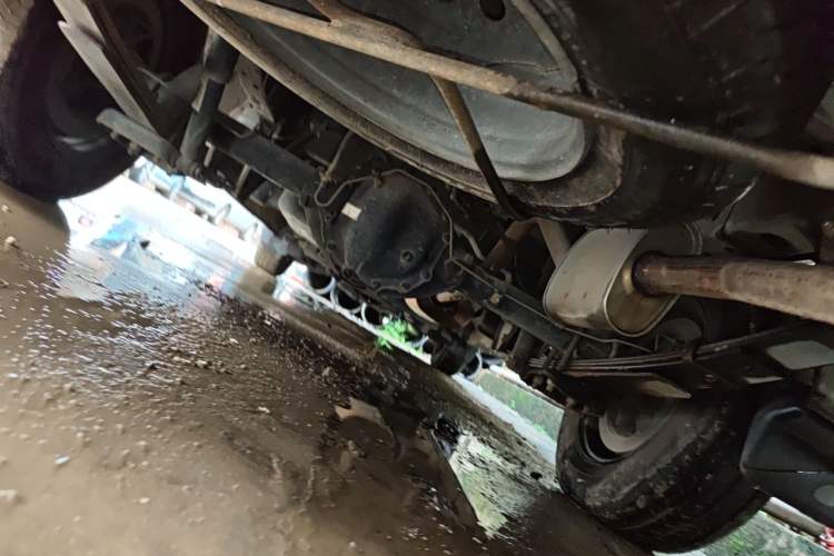 Used FORTHING Lingzhi 2017 M5L 1.6L 7-Seater Standard Model Chassis Rear