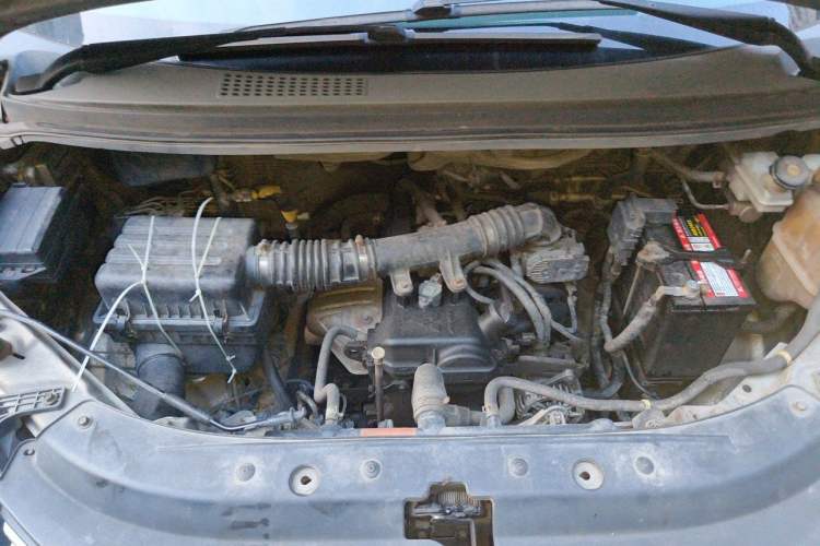 Used FORTHING Lingzhi 2017 M5L 1.6L 7-Seater Standard Model Engine Bay