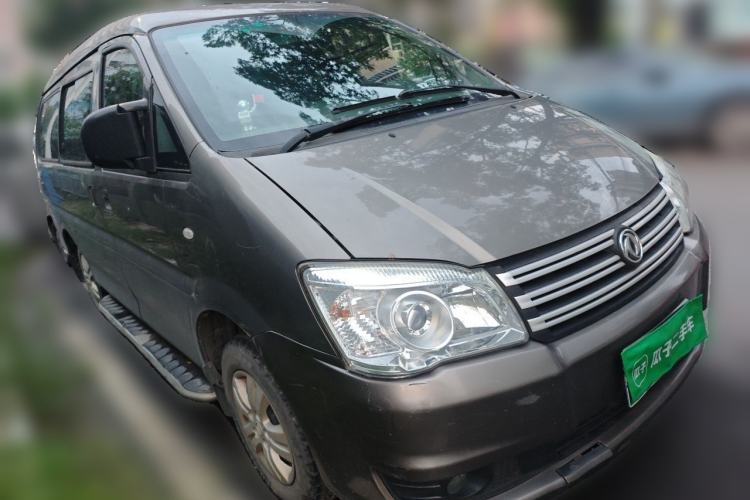 Used FORTHING Lingzhi 2017 M3L 1.6L 7-Seater Standard Model Front Right 45 Deg